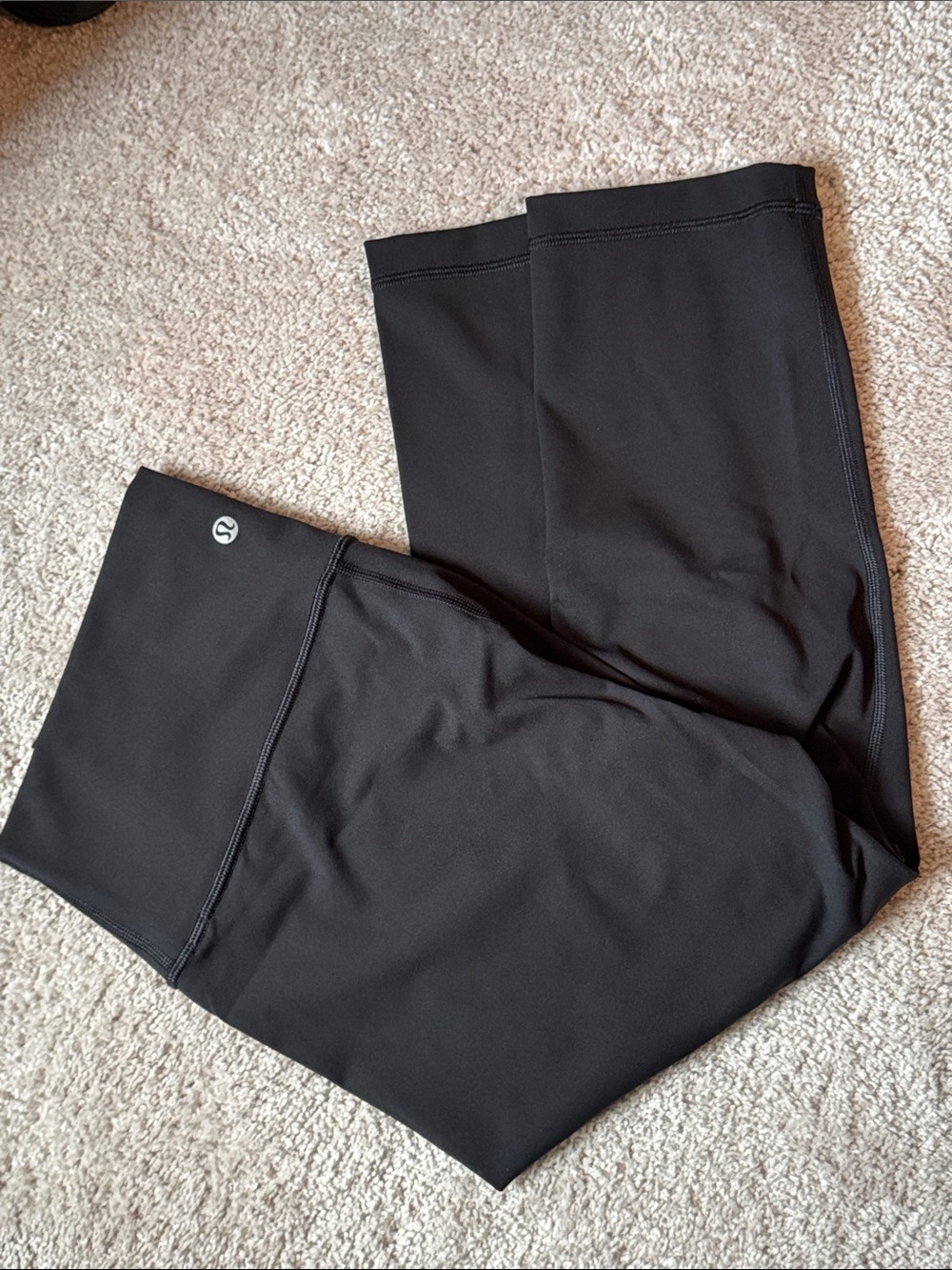 💕Lululemon New Cropped Leggings💕 - Picture 2 of 8